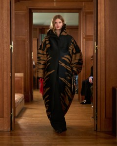 Jacquemus Fall 2025 Ready-to-Wear Collection