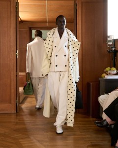 Jacquemus Fall 2025 Ready-to-Wear Collection