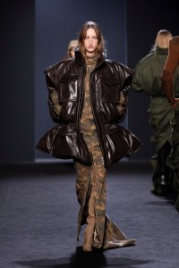 Juun.J Fall 2025 Ready-to-Wear Collection at Paris Men's Fashion Week