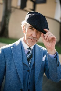 Street style at Pitti Uomo 107 in Florence, Italy, 2025.