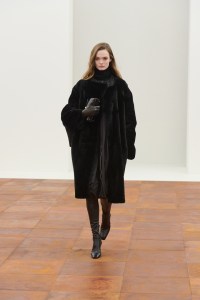Toteme Fall 2025 Ready-to-Wear Collection