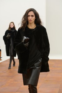 Toteme Fall 2025 Ready-to-Wear Collection