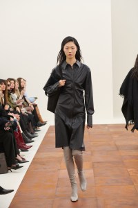 Toteme Fall 2025 Ready-to-Wear Collection
