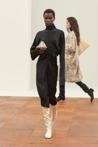 Toteme Fall 2025 Ready-to-Wear Collection