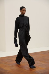Toteme Fall 2025 Ready-to-Wear Collection
