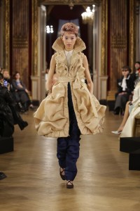 Viktor & Rolf Spring 2025 Couture
