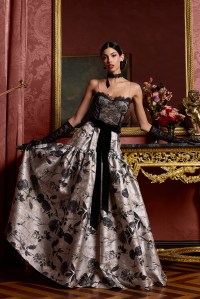 Alice + Olivia Fall 2025 Ready-to-Wear Collection at New York Fashion Week
