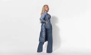 Beyoncé in her Levi's.