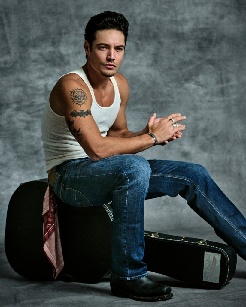 Levi Dylan in Silver Jeans denim.