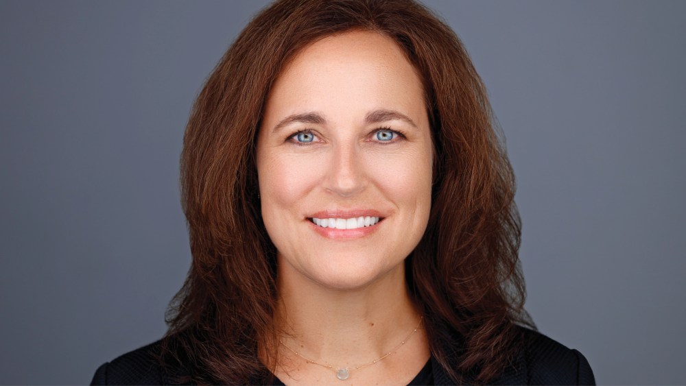 Jennifer McLaren, Altra