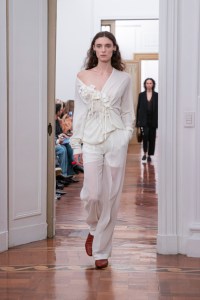 Alberta Ferretti Fall 2025 Ready-to-wear Collection at Milan Fashion Week