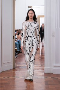 Alberta Ferretti Fall 2025 Ready-to-wear Collection at Milan Fashion Week
