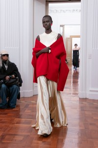 Alberta Ferretti Fall 2025 Ready-to-wear Collection at Milan Fashion Week