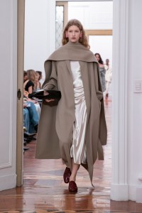 Alberta Ferretti Fall 2025 Ready-to-wear Collection at Milan Fashion Week