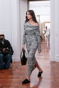 Alberta Ferretti Fall 2025 Ready-to-wear Collection at Milan Fashion Week