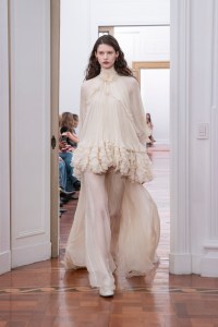 Alberta Ferretti Fall 2025 Ready-to-wear Collection at Milan Fashion Week