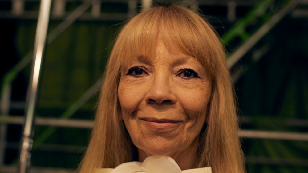 Penelope Tree backstage at Richard Quinn  Fall 2025 Ready-to-Wear Collection