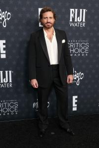 Édgar Ramírez at the 30th Annual Critics Choice Awards held at The Barker Hangar on February 7, 2025 in Santa Monica, California.