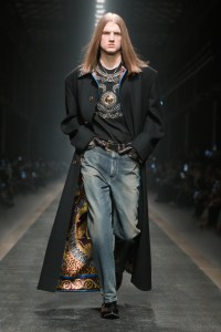 Versace Fall 2025 Ready-to-Wear Collection at Milan Fashion Week