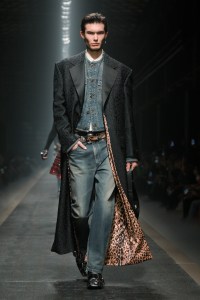 Versace Fall 2025 Ready-to-Wear Collection at Milan Fashion Week