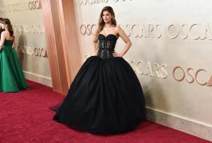 Hannah Stocking at the 97th Oscars held at the Dolby Theatre on March 2, 2025 in Hollywood, California.