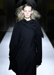 Yohji Yamamoto Fall 2025 Ready-to-Wear Collection