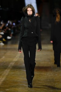 Alexander McQueen Fall 2025 Ready-to-Wear Collection at Paris Fashion Week