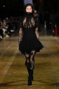 Alexander McQueen Fall 2025 Ready-to-Wear Collection at Paris Fashion Week