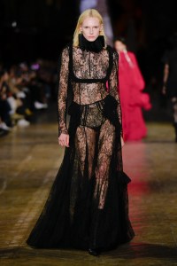 Alexander McQueen Fall 2025 Ready-to-Wear Collection at Paris Fashion Week