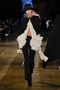 Alexander McQueen Fall 2025 Ready-to-Wear Collection at Paris Fashion Week
