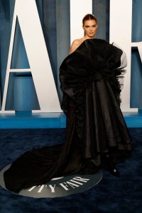 BEVERLY HILLS, CALIFORNIA - MARCH 27: Kendall Jenner attends the 2022 Vanity Fair Oscar Party hosted by Radhika Jones at Wallis Annenberg Center for the Performing Arts on March 27, 2022 in Beverly Hills, California. (Photo by Frazer Harrison/Getty Images)