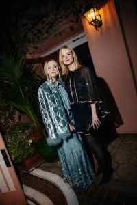 Dakota Fanning and Elle Fanning