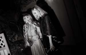 Dakota Fanning and Elle Fanning