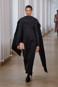 Christian Wijnants Fall 2025 Ready-To-Wear Collection at Paris Fashion Week