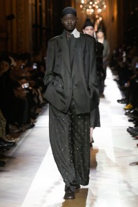 Dries Van Noten Fall 2025 Ready-to-Wear Collection at Paris FAshion Week