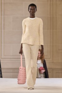 Giambattista Valli 2025 Fall Ready-To-Wear Collection at Paris Fashion Week