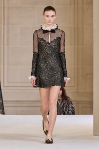 Giambattista Valli 2025 Fall Ready-To-Wear Collection at Paris Fashion Week