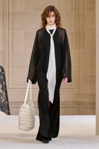 Giambattista Valli 2025 Fall Ready-To-Wear Collection at Paris Fashion Week