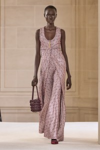 Giambattista Valli 2025 Fall Ready-To-Wear Collection at Paris Fashion Week