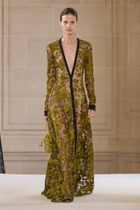 Giambattista Valli 2025 Fall Ready-To-Wear Collection at Paris Fashion Week