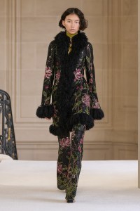 Giambattista Valli 2025 Fall Ready-To-Wear Collection at Paris Fashion Week