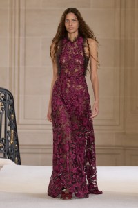 Giambattista Valli 2025 Fall Ready-To-Wear Collection at Paris Fashion Week