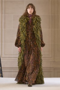 Giambattista Valli 2025 Fall Ready-To-Wear Collection at Paris Fashion Week