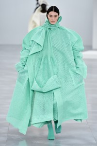 Issey Miyake Fall 2025 Ready-To-Wear Collection at Paris Fashion Week