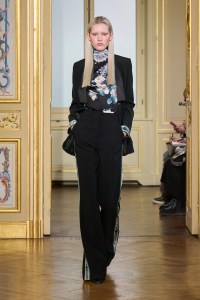 Leonard Paris Fall 2025 Ready-To-Wear Collection at Paris Fashion Week