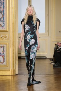 Leonard Paris Fall 2025 Ready-To-Wear Collection at Paris Fashion Week