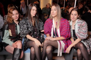 Chloe Grace Moretz, Danielle Haim, Este Haim, Alana Haim