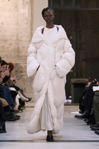 Mame Kurogouchi Fall 2025 Ready-To-Wear Collection at Paris Fashion Week