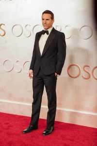 Alessandro Nivola