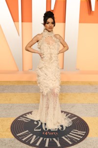 BEVERLY HILLS, CALIFORNIA - MARCH 02: Rachel Zegler attends the 2025 Vanity Fair Oscar Party Hosted By Radhika Jones at Wallis Annenberg Center for the Performing Arts on March 02, 2025 in Beverly Hills, California.  (Photo by Amy Sussman/Getty Images)